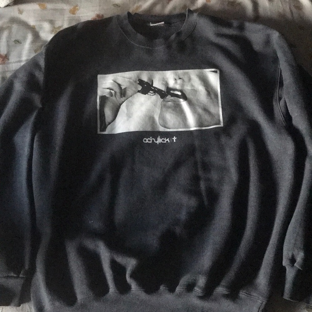 Acrylick Gray crewneck sweater
